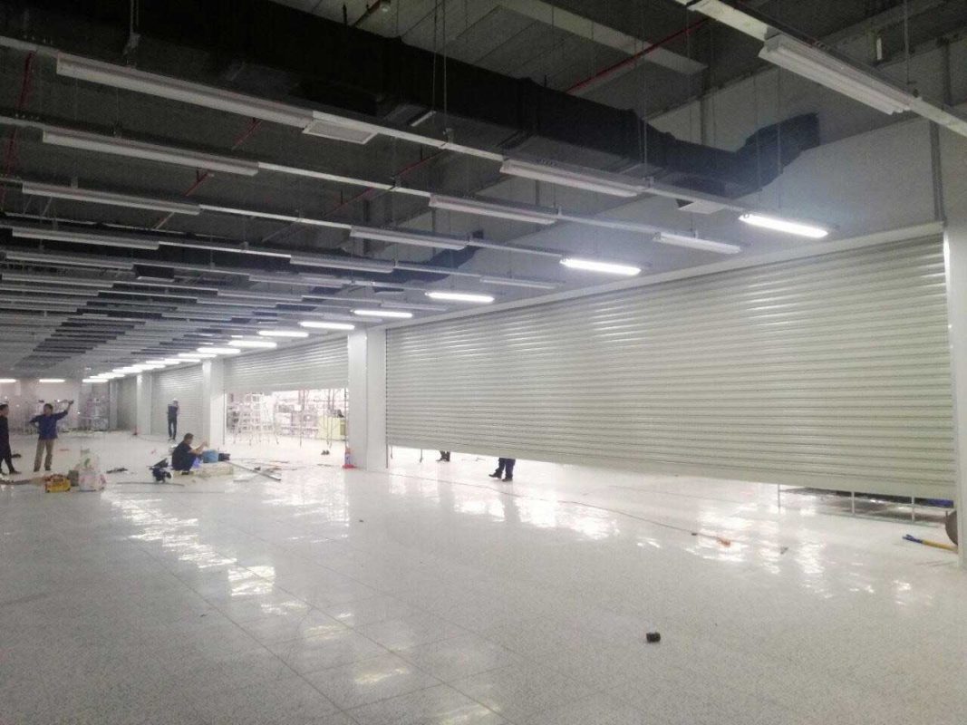 Hình ảnh cửa siêu trường 3